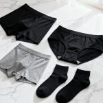pose à plat de sous-vêtements pour hommes et femmes...(1)